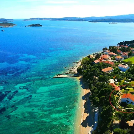 Beachfront Kate Orebić