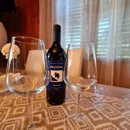 Beachfront Kate Apartamento *