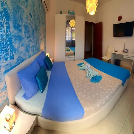 Beachfront Kate Apartamento *