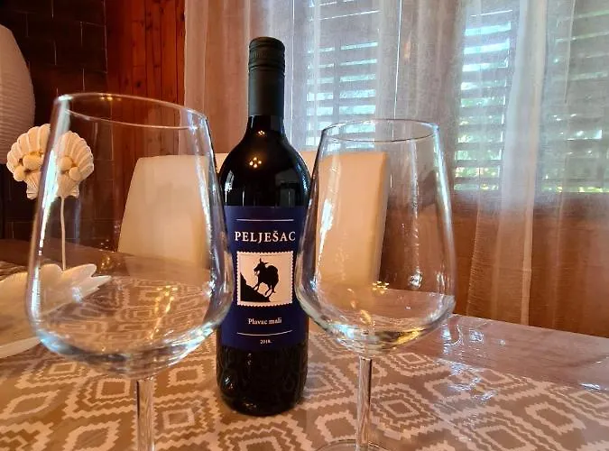 Beachfront Kate Apartament *