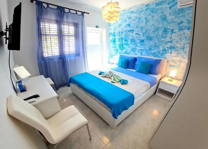 Beachfront Kate Apartament *