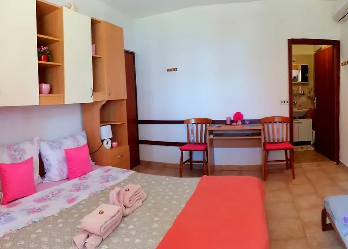 Beachfront Kate Apartament