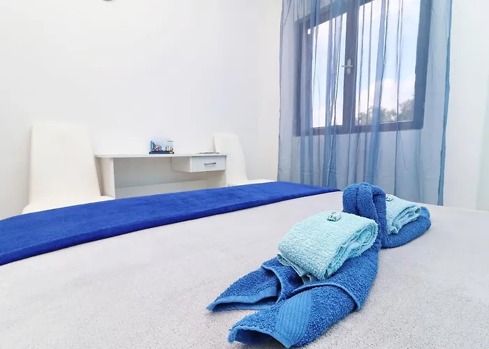 Beachfront Kate Orebić