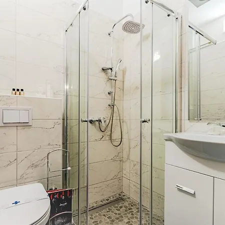 Beachfront Kate * Orebic