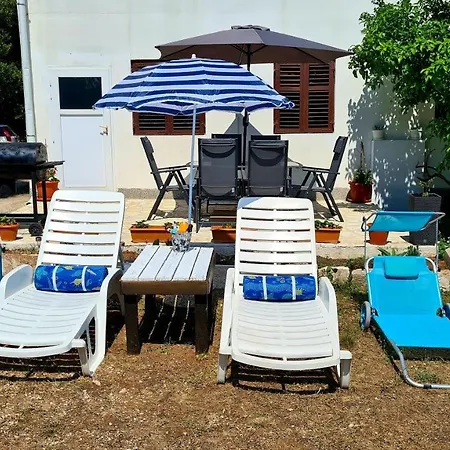 Beachfront Kate * Orebic