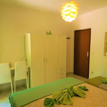Apartment Beachfront Kate Orebić